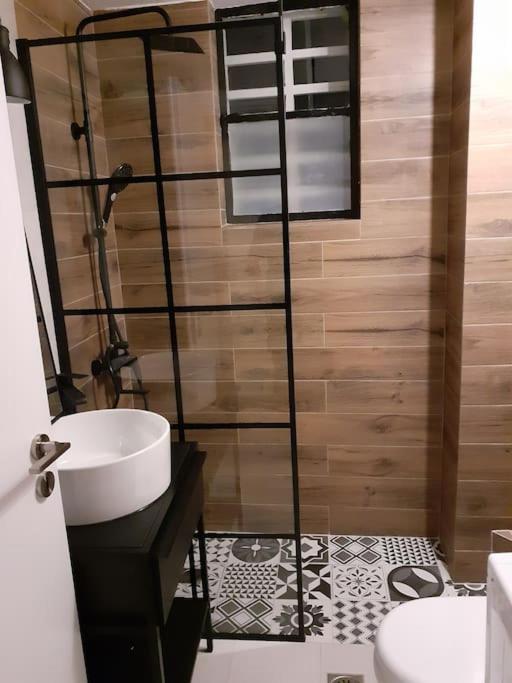 Μοντέρνο Διαμέρισμα - Stylish Appartment Loutraki Εξωτερικό φωτογραφία